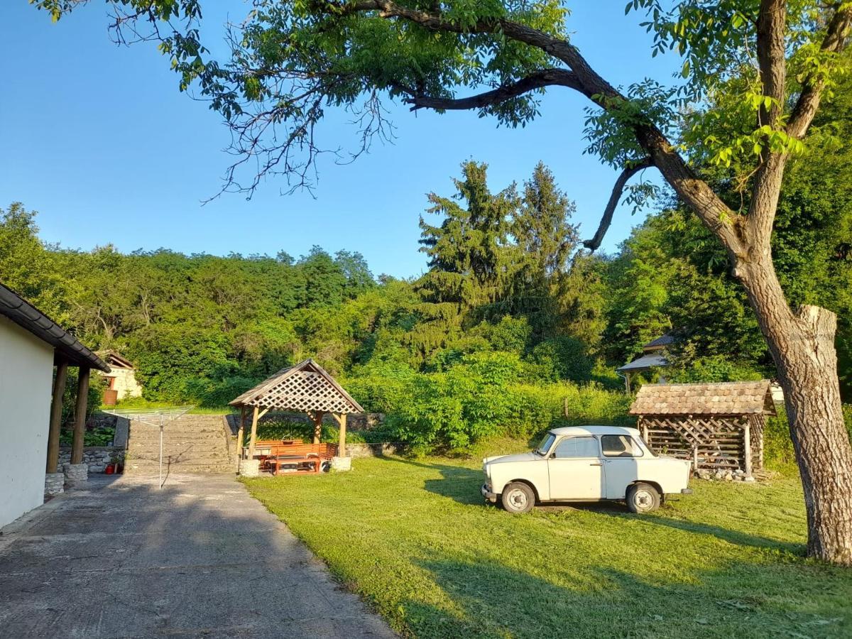 Trabant Retro ház Vila Bukkmogyorosd Exterior foto